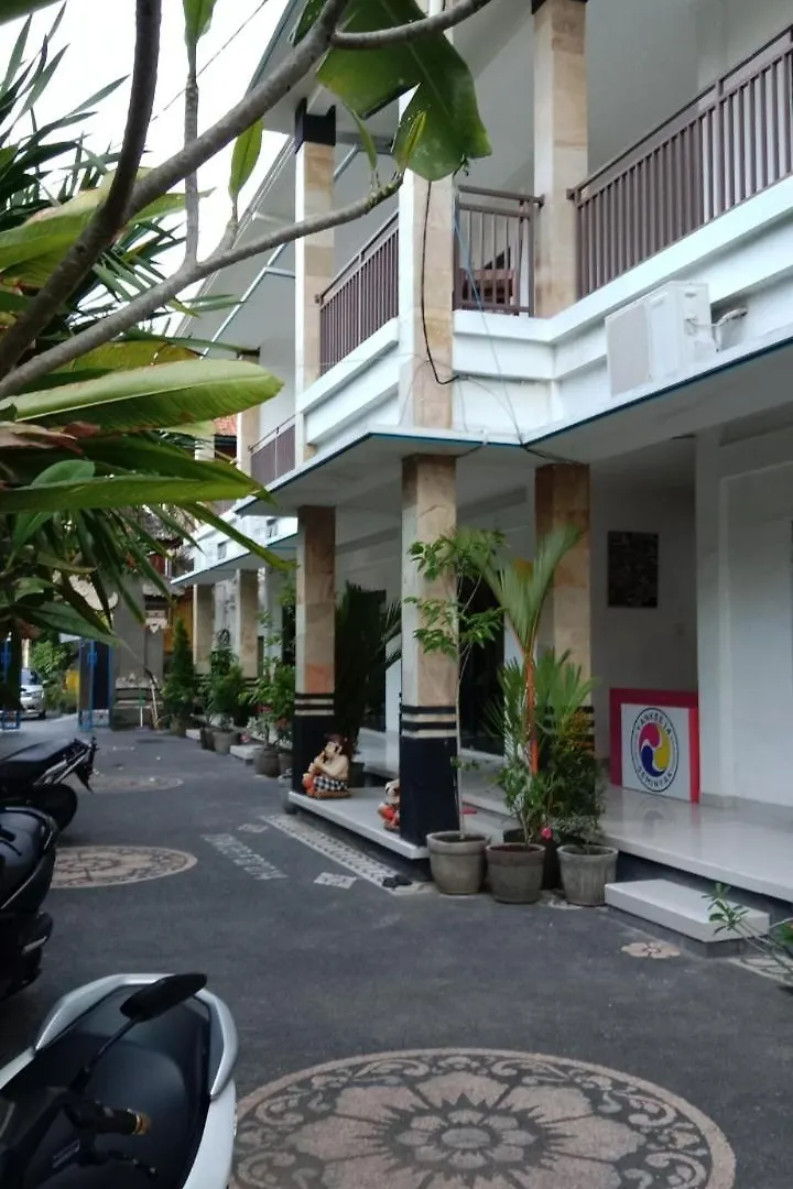 Yankee 14 Homestay Seminyak  Seminyak (Bali)